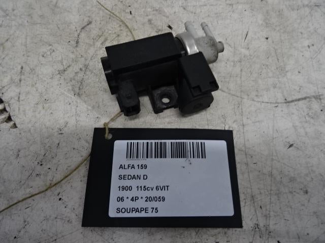 VACUUM VALVE Alfa Romeo 159 (939AX) (55188059), Utilisé, Alfa Romeo