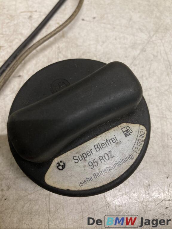 Tankdop met sticker BMW E21 E30 E12 E28 E24 E23 E32 2122182, Auto-onderdelen, Brandstofsystemen, BMW, Gebruikt, Ophalen of Verzenden