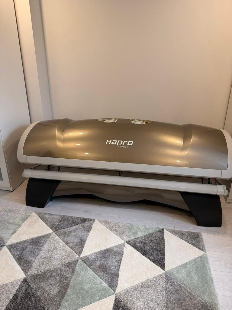 Hapro onyx 26/5 - 26/1 Zonnebank uv+ Collageen (Levering Be), Elektronische apparatuur, Zonnebanken en Gezichtsbruiners, Zo goed als nieuw