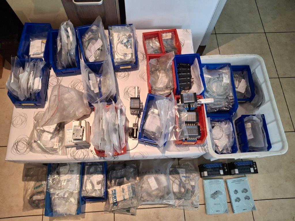 FESTO lot onderdelen, Doe-het-zelf en Bouw, Gereedschap | Machine-onderdelen en Toebehoren, Ophalen, Nieuw