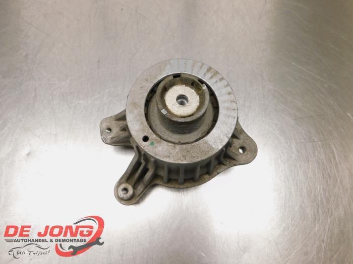 Support moteur d'un Mercedes C-Klasse, Autos : Pièces & Accessoires, Suspension & Châssis, Mercedes-Benz, Utilisé, 3 mois de garantie