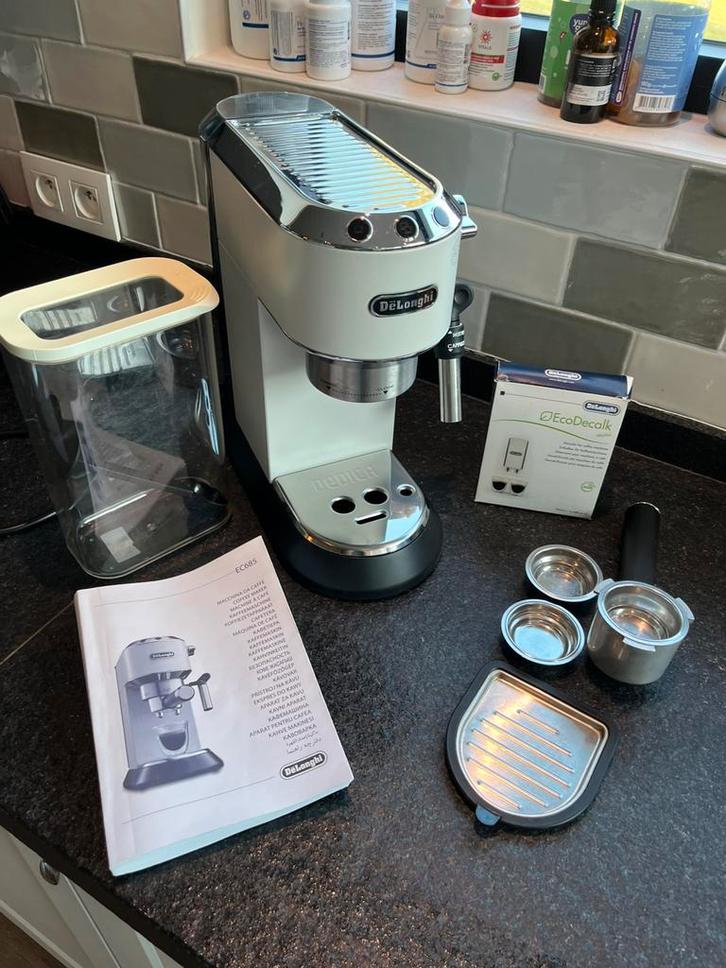 De’Longhi Dedica EC685 Espressomachine, Electroménager, Cafetières, Comme neuf, Enlèvement
