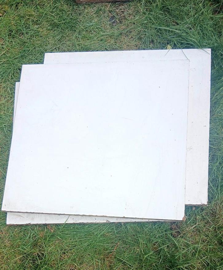 GRATIS: Lot witte melamine platen (incl L-stukken), Doe-het-zelf en Bouw, Platen en Panelen, Gebruikt, Hout, 20 tot 50 mm, Ophalen