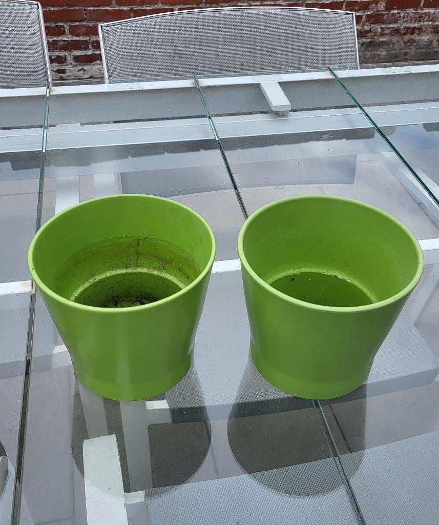 vier bloempotjes, Tuin en Terras, Ophalen, Overige materialen, Rond, Zo goed als nieuw