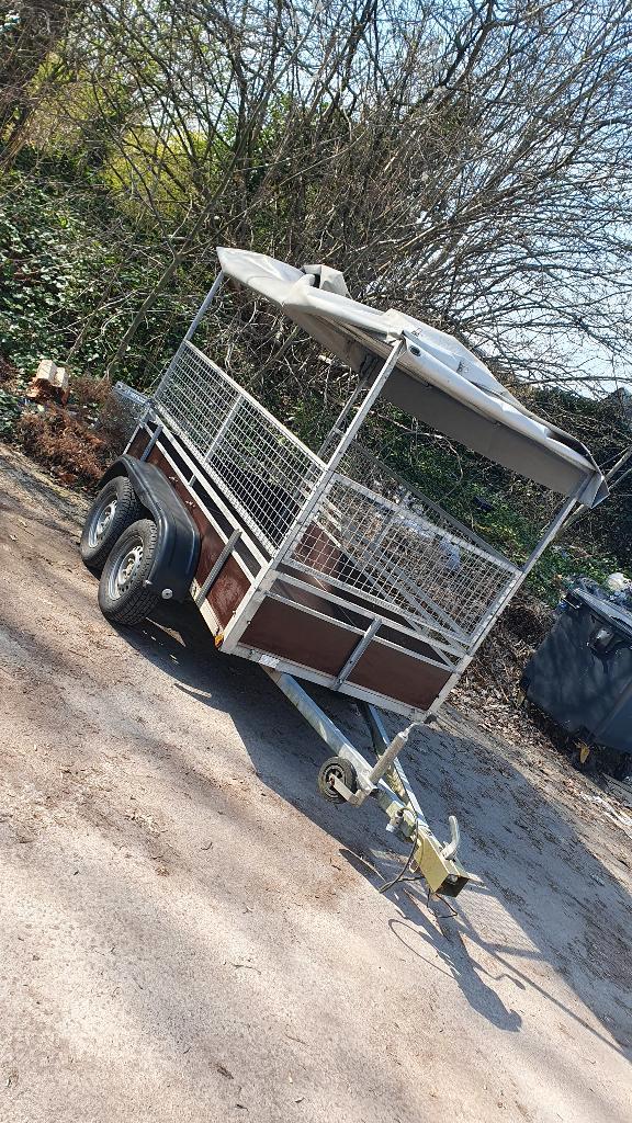 Remorque double essieux 750kg bâchee avec grillage, Auto diversen, Aanhangers en Bagagewagens, Zo goed als nieuw, Ophalen of Verzenden