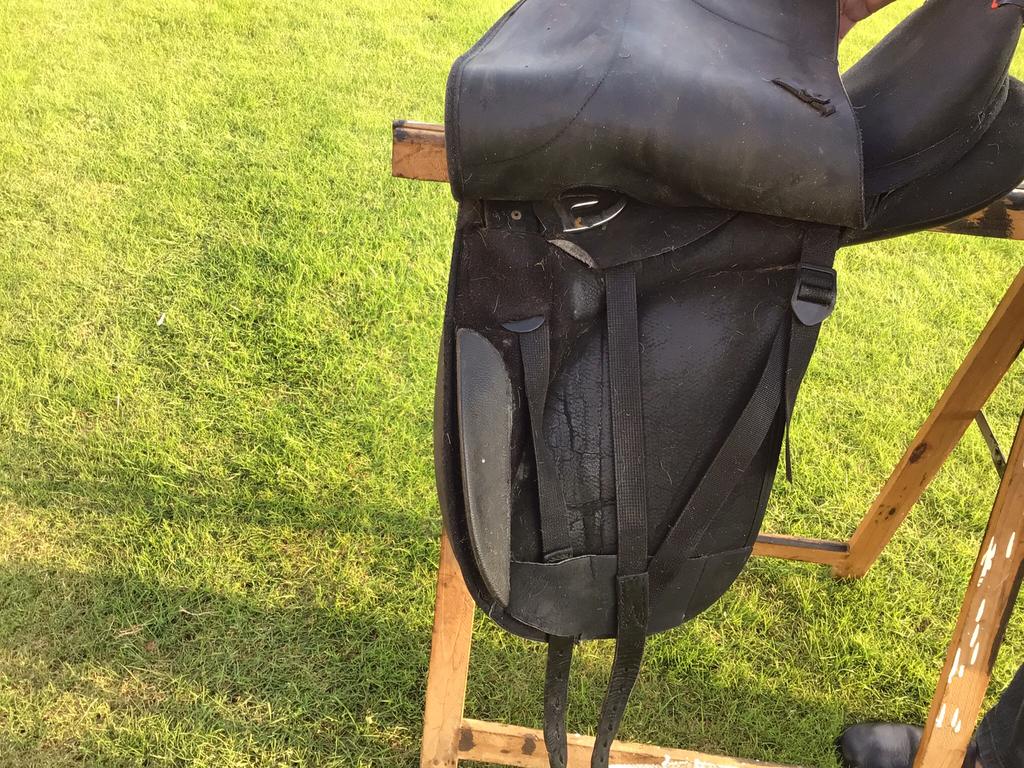 Dressuurzadel Kieffer, Dieren en Toebehoren, Ophalen, Zo goed als nieuw