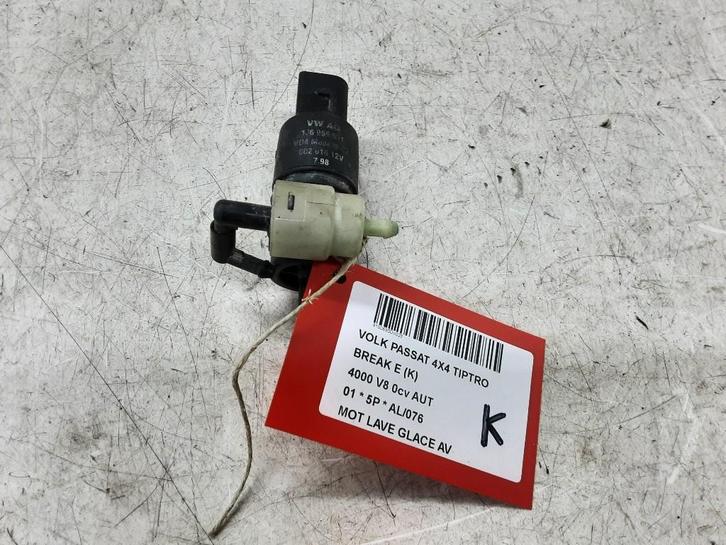 RUITENSPROEIERPOMP VOOR Passat Variant 4Motion (3B6), Auto-onderdelen, Ruiten en Toebehoren, Volkswagen, Gebruikt