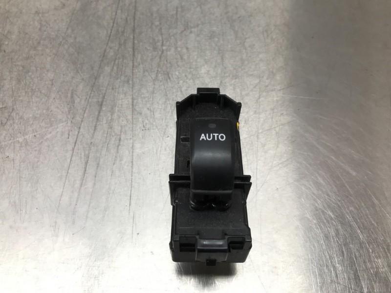 COMMUTATEUR VITRES ELECTRIQUES Toyota Corolla Verso (E12), Utilisé, Toyota
