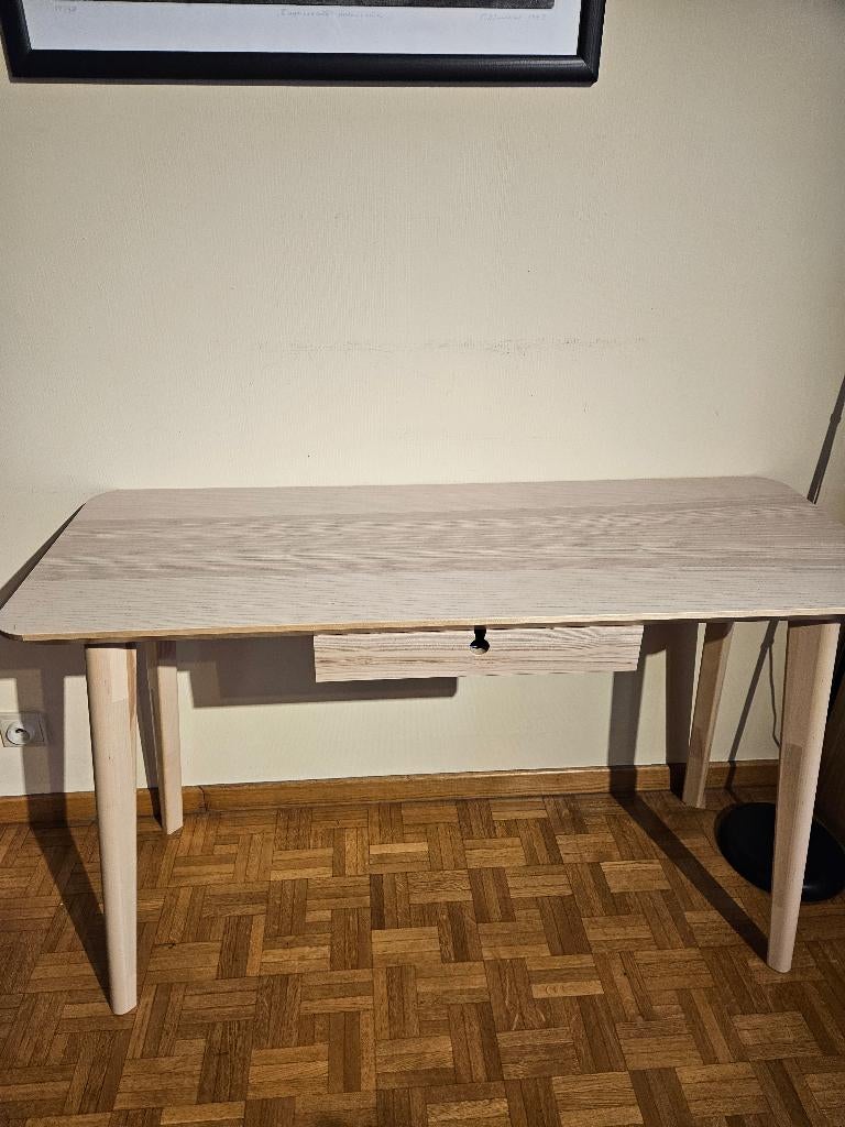 IKEA LISABO bureau  – zo goed als nieuw, Ophalen, Zo goed als nieuw, IKEA, Computerbureau