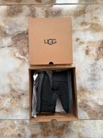 Ugg loafers, Lage of Enkellaarzen, Nieuw, Ophalen of Verzenden, Grijs