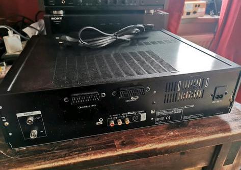 Video Hi8 & VHS Recorder SLV-T2000VC von SONY | Acheter sur