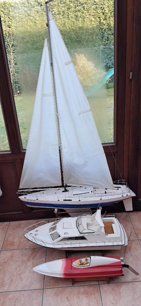 3 rc boten plus 2 zenders en ontvangers., Hobby & Loisirs créatifs, Modélisme | Bateaux & Navires, Utilisé, Autres marques, Enlèvement