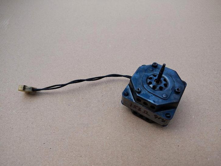 Draaitafel Motor Rock- Ola 414/ Capri II (1964) jukebox, Collections, Machines | Jukebox, Envoi