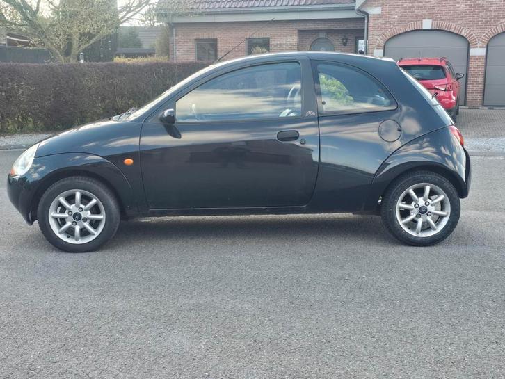 Ford Ka 13 i Serie Spécial Ambiente 'Pack Hedgren', Autos, Ford, Particulier, Ka, ABS, Air conditionné, Ordinateur de bord, Verrouillage central