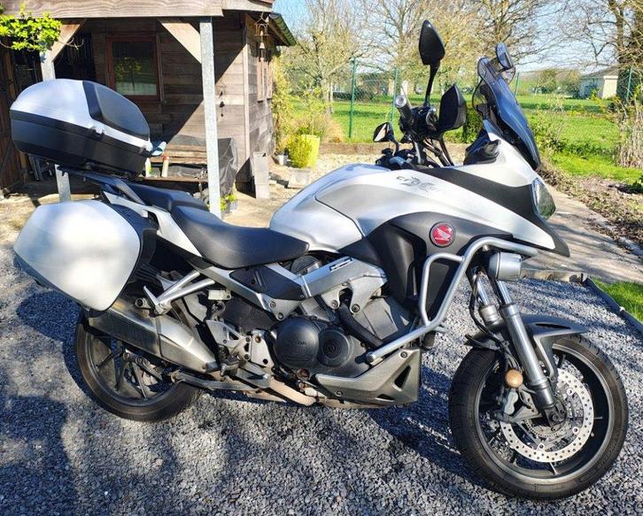 Honda VFR 800 X Crossrunner, Motos, Motos | Honda, Particulier, Tourisme, plus de 35 kW, 4 cylindres, Permis Moto A, ABS, Poignées chauffantes