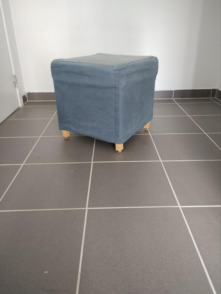 Voet- en/of zitbank, Ophalen, Minder dan 50 cm, Gebruikt, Vierkant