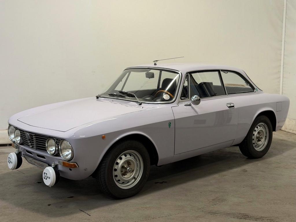 Alfa Romeo 33 GT 1300 (année de construction 1973), Autos, Oldtimers & Ancêtres, Achat, Entreprise, Cabriolet, Boîte manuelle