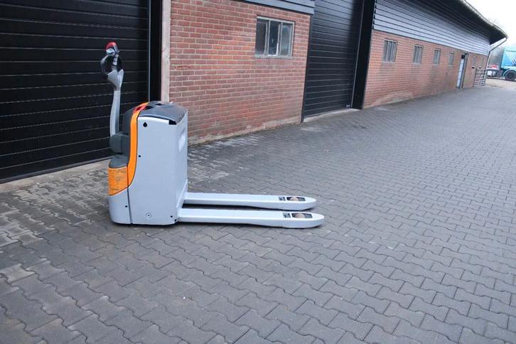 Still exu18 palletwagen elektrische bj 2019, Articles professionnels, Machines & Construction | Chariots élévateurs & Transport interne