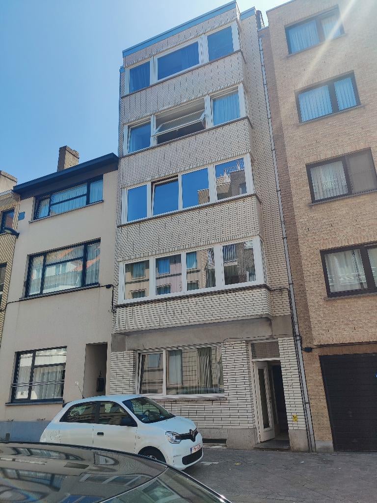 Oostende appt 1 slpk Te Koop bij Casino/Centrum, Tot 200 m², 65 m², Verkoop zonder makelaar, Oostende