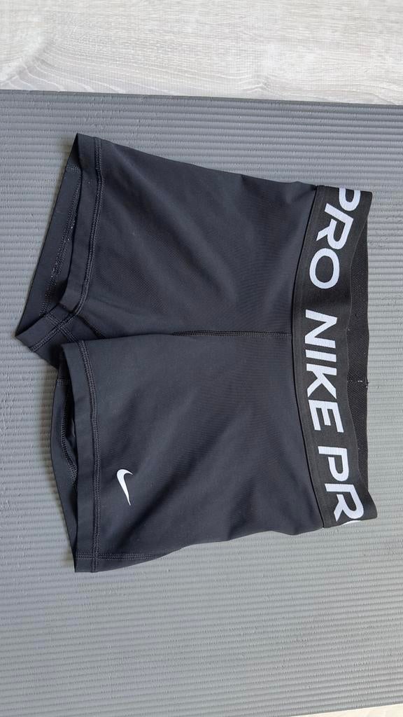 Short nike pro S, Kleding | Dames, Sportkleding, Ophalen of Verzenden, Gedragen