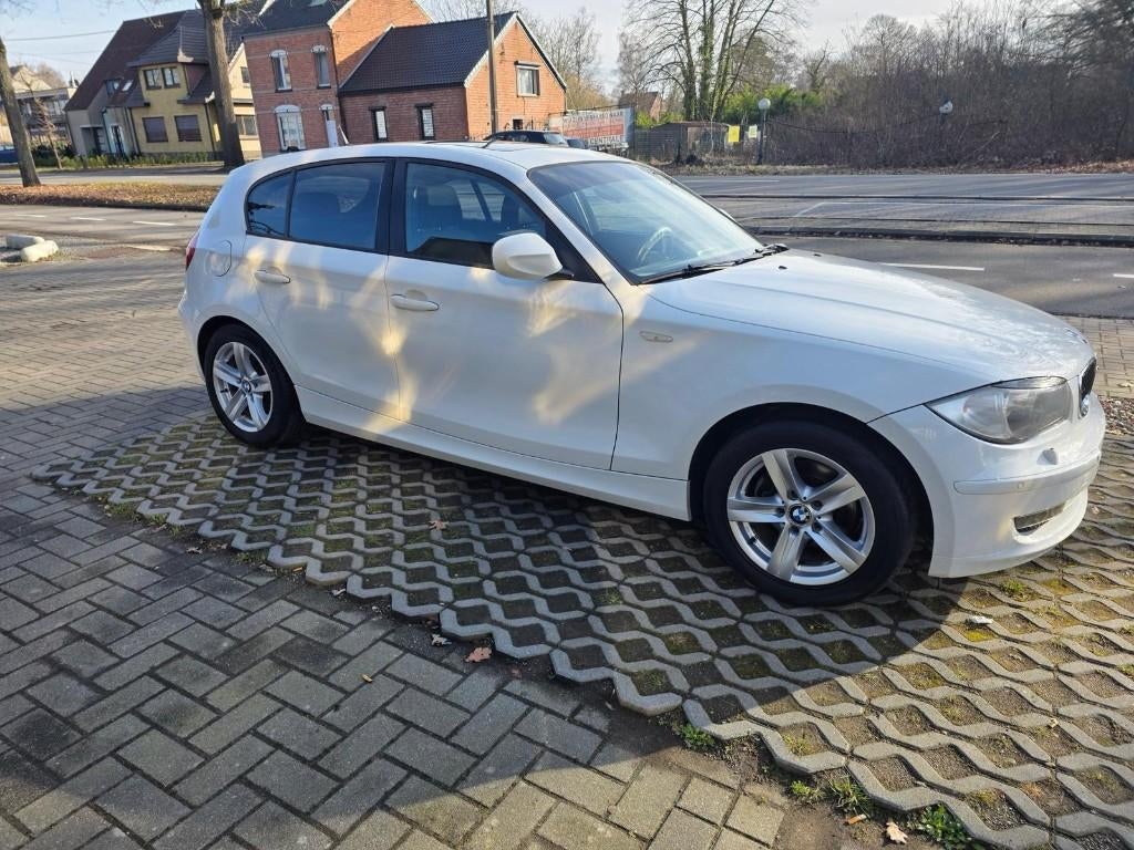 BMW 118d DIESEL AUTOMAAT/2011/FULL OPITE/TOP STAAT, Autos, Bluetooth, Euro 5, 143 kW, Entreprise