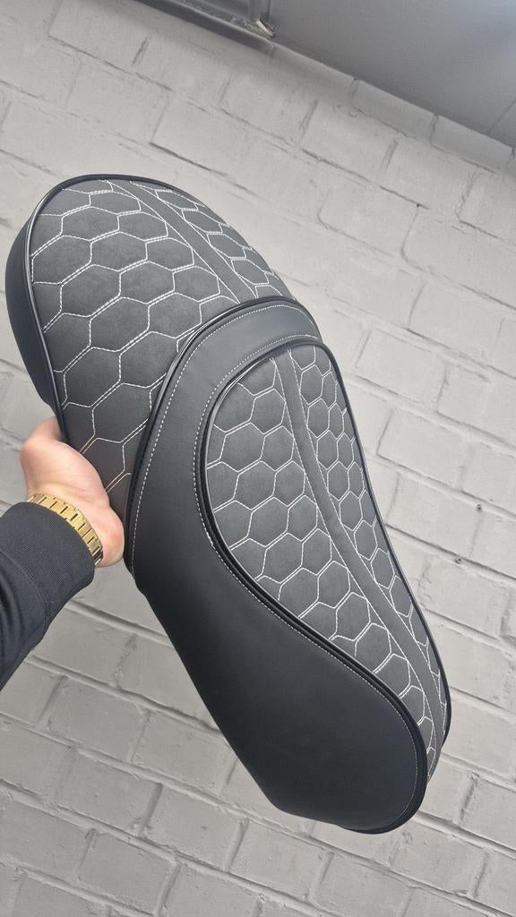 Vespa sprint / primavera custom mono zadel, Ophalen of Verzenden, Zadel, Vespa