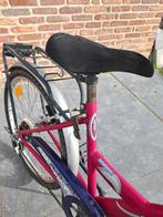 Roze kinderfiets met beetje werk aan, Fietsen en Brommers, Ophalen