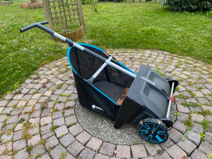 Ramasse-feuilles manuel Gardena, Vélos & Vélomoteurs, Accessoires vélo | Remorques, Comme neuf, Enlèvement