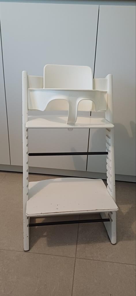 Tripp trapp wit van Stokke + babyset in wit + kussenset, Enfants & Bébés, Chaises pour enfants, Enlèvement