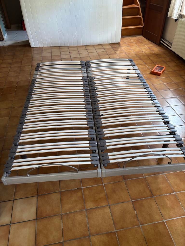 Matelas et sommier 220x160, Utilisé, Sommier, Deux personnes, 160 cm