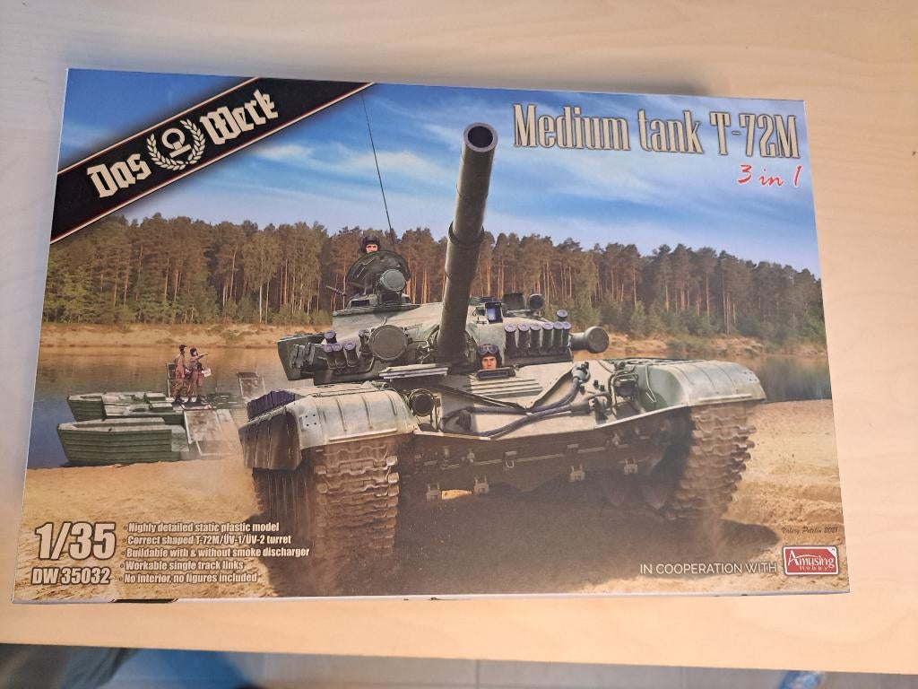 Das Werk | Nr. DW35032 | 1:35 - Medium tank T-72M, Hobby en Vrije tijd, Modelbouw | Auto's en Voertuigen, Overige merken, Tank