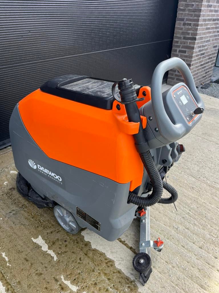 Ponceuse Daewoo DAFL50A, d'occasion, Bricolage & Construction, Matériel de nettoyage, Schuurmachine, Machine de nettoyage à brosse