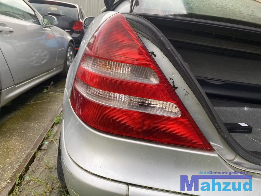 MERCEDES SLK R170 Links achterlicht 1996-2004, Gebruikt, Mercedes-Benz AG, Mercedes-Benz, Mercedesstrasse 120
70372  Stuttgart, DE