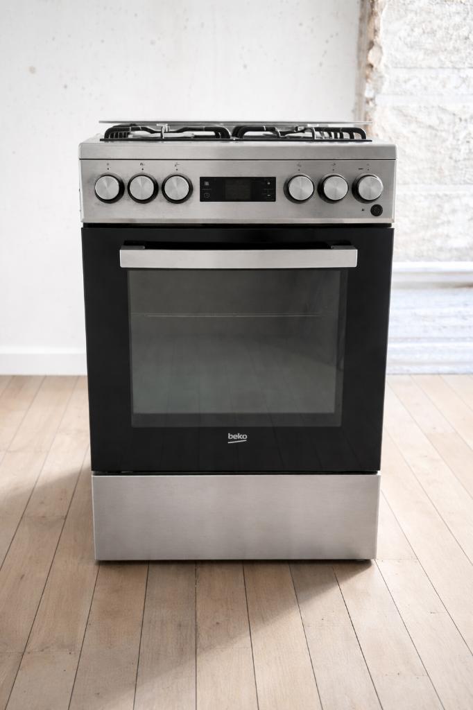 Gazinière, Elektronische apparatuur, Fornuizen, Zo goed als nieuw, Gas, 4 kookzones, 85 tot 90 cm, 60 cm of meer, Ophalen