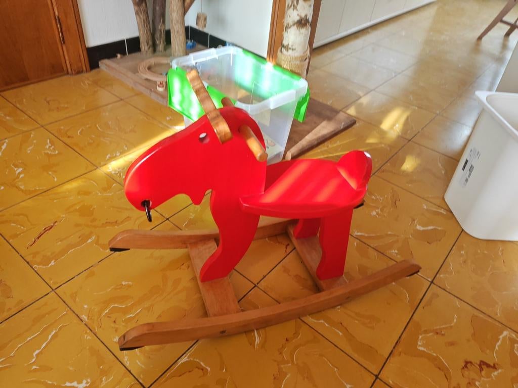 Schommelpaard ikea, Ophalen