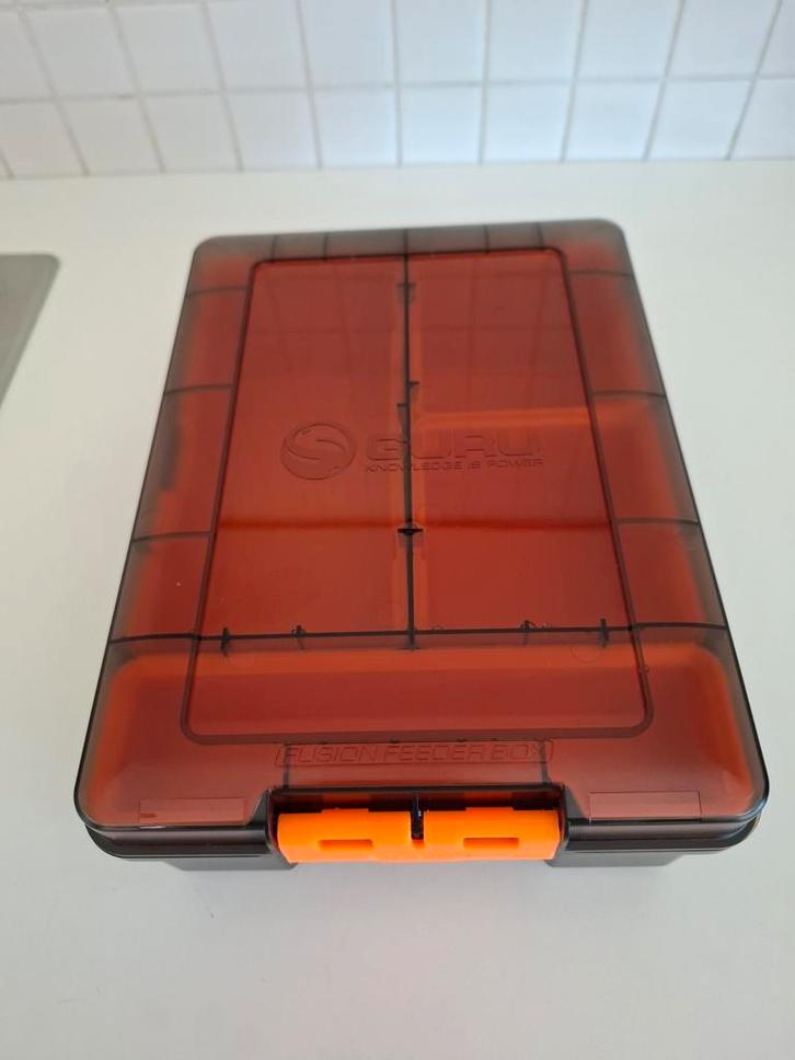 GURU Compact Fusion Feeder Box, Watersport en Boten, Hengelsport | Algemeen, Zo goed als nieuw, Ophalen of Verzenden