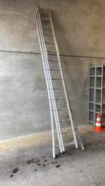 Solide 3 delige ladder 3x 14 treden met gevelwielen., Doe-het-zelf en Bouw, Ladders en Trappen, Ophalen, Zo goed als nieuw, Ladder