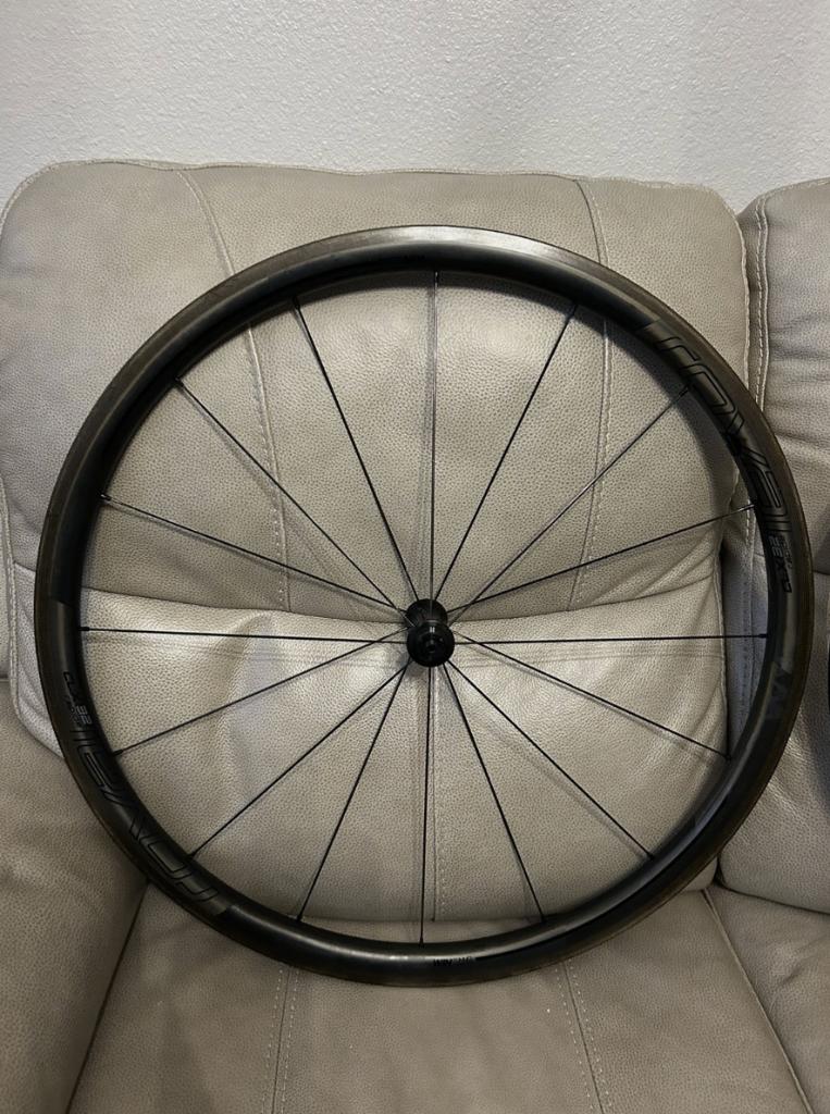 Paire de roues en carbone Roval Rapide CLX 32, clincher, Vélos & Vélomoteurs, Enlèvement ou Envoi, Roval, Utilisé, Carbone