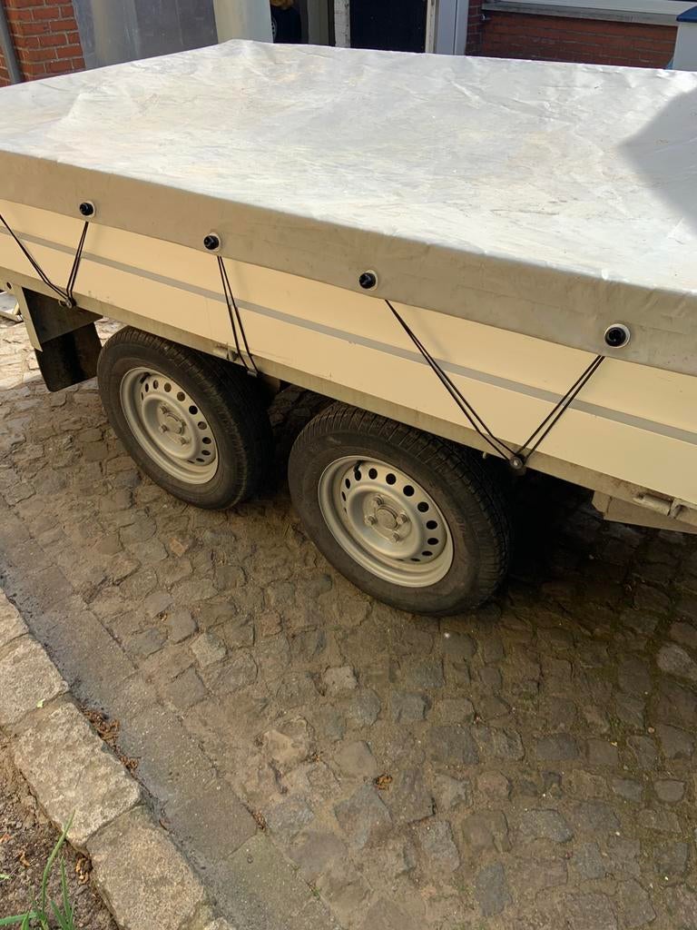 Dubbelas aanhangwagen, Ophalen, Zo goed als nieuw