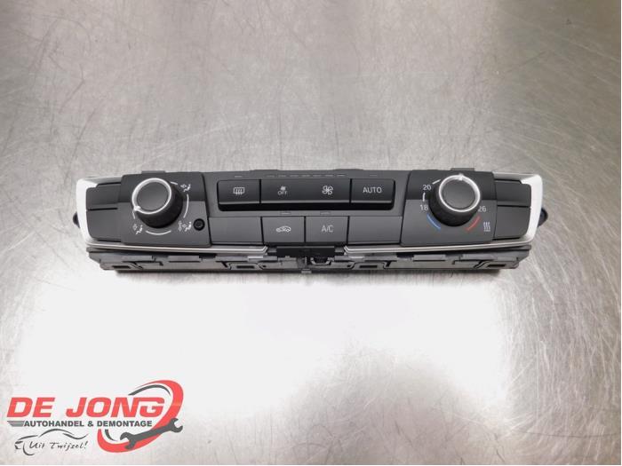 Kachel Bedieningspaneel van een BMW 1-Serie, Gebruikt, -, -, Ophalen of Verzenden