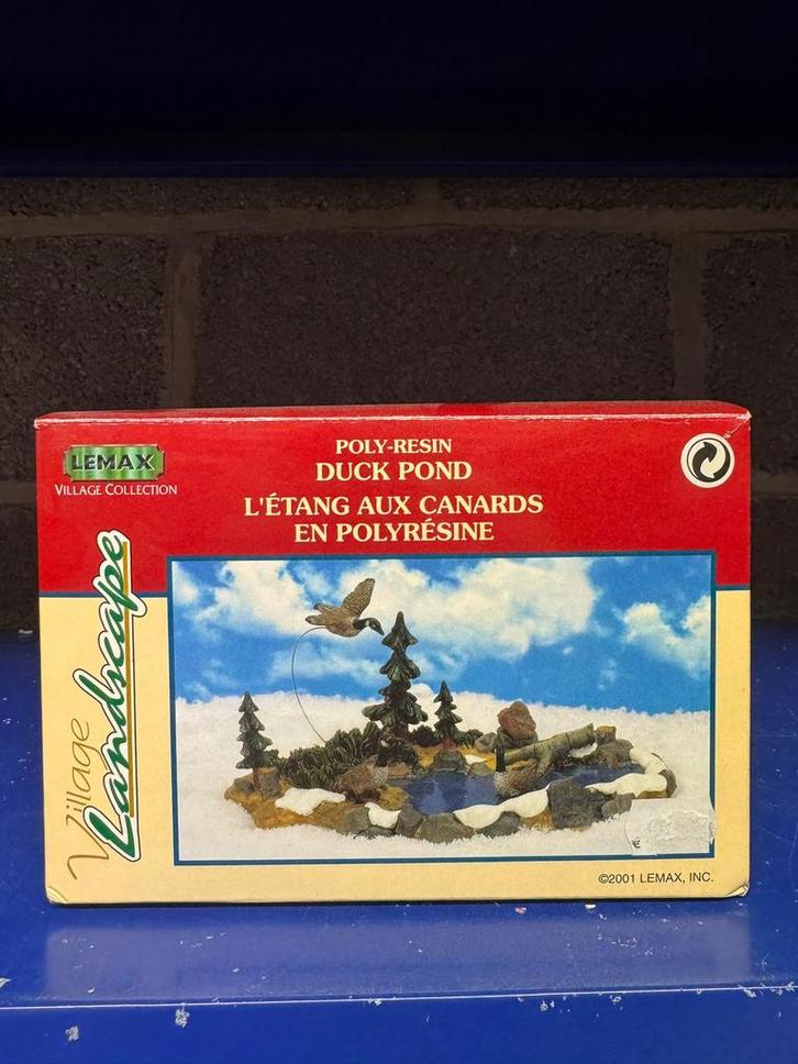 Lemax vijver met eenden kerstdorp landschap 13365A compleet, Diversen, Kerst, Zo goed als nieuw, Ophalen