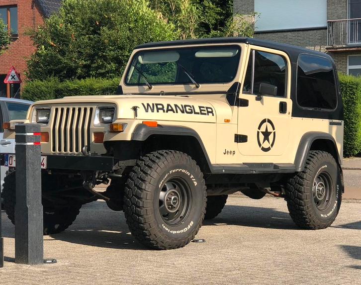Jeep Wrangler Oldtimer 1989 - 2500cc, Autos, Jeep, Particulier, Wrangler, Attache-remorque, Essence, SUV ou Tout-terrain, Boîte manuelle