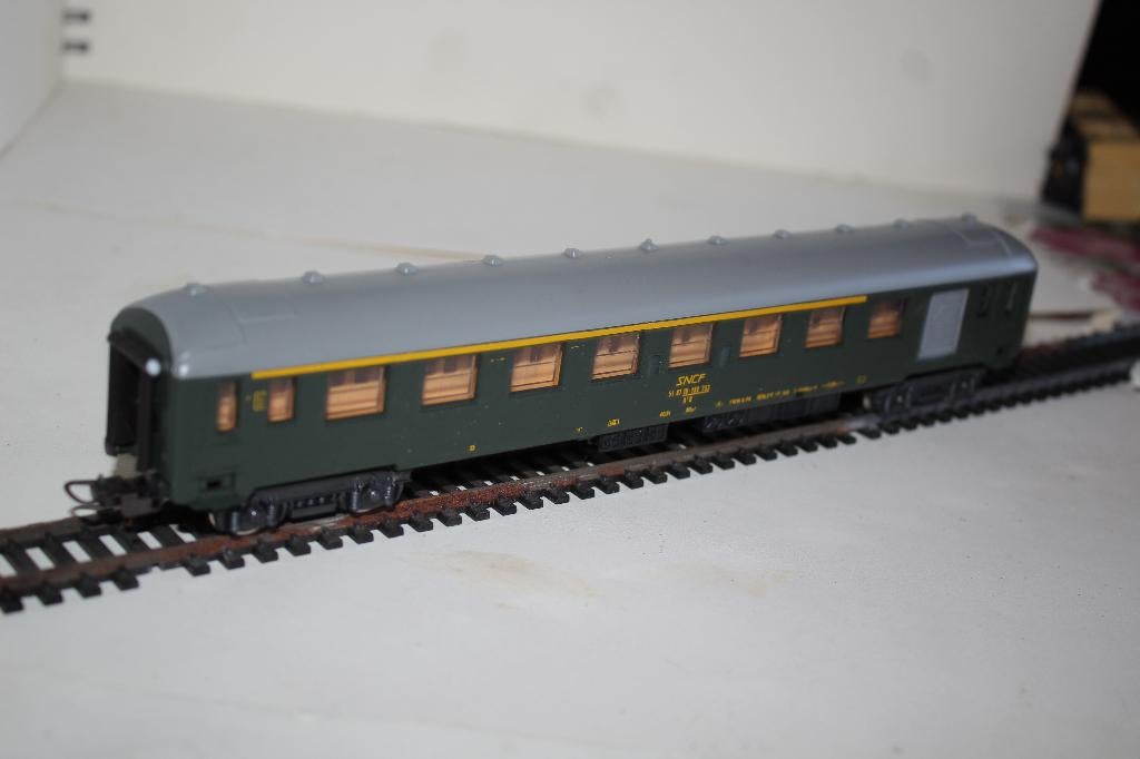 lima ho voiture fourgon 1ère classe SNCF, Hobby & Loisirs créatifs, Trains miniatures | HO, Enlèvement ou Envoi, Lima