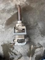 Clé à chocs, Enlèvement