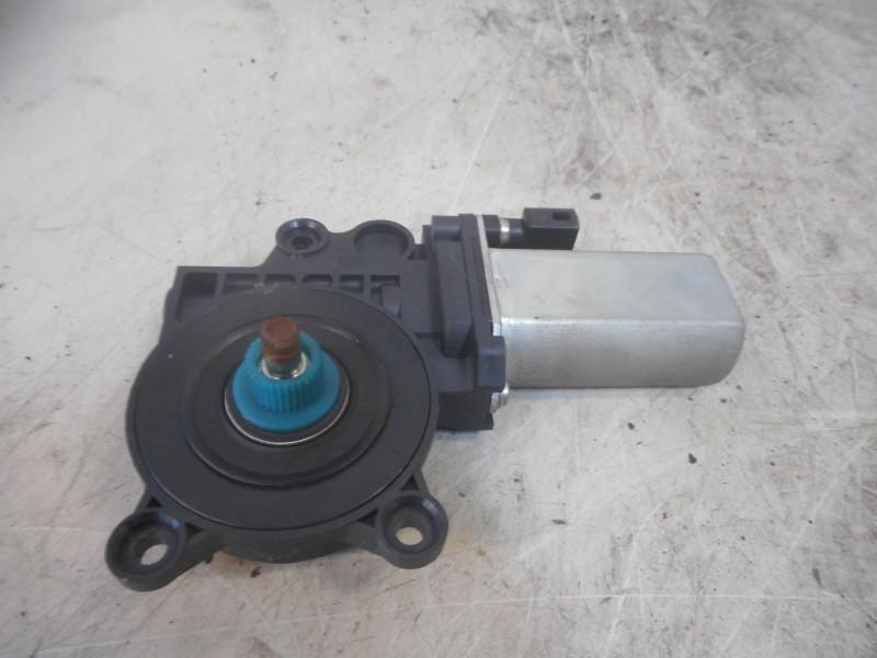 MOTEUR LEVE VITRE ELECTRIQUE AVANT DROIT Fiesta 5 (JD / JH), Autos : Pièces & Accessoires, Carrosserie & Tôlerie, Ford, Avant