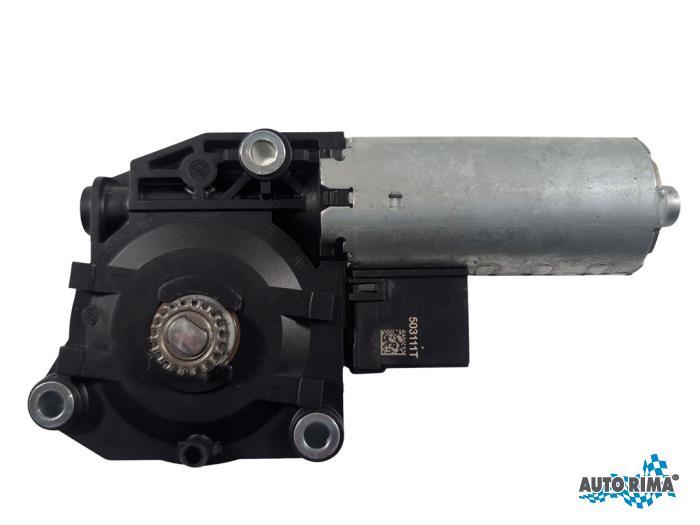 Schuifdak Motor van een Volvo XC40, Gebruikt, -, -, Ophalen of Verzenden