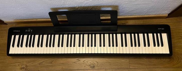Piano Numérique Roland FP10, Musique & Instruments, Pianos, Comme neuf, Piano, Noir, Digital, Enlèvement