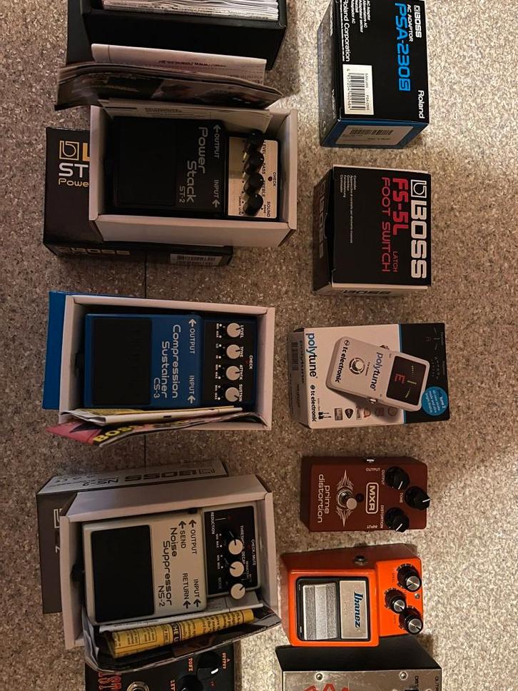 Des cadeaux à petits prix, Musique & Instruments, Effets, Comme neuf, Multi-effet, Enlèvement ou Envoi