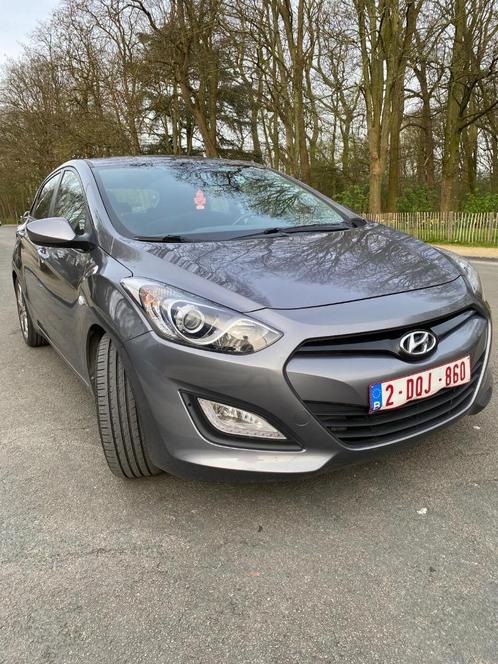 i30 berline 1.4  100 ch, Auto's, Hyundai, Particulier, i30, ABS, Airbags, Airconditioning, Bluetooth, Centrale vergrendeling, Isofix