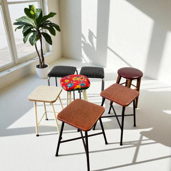 Vintage krukje / stoeltje / tabouret, Antiek en Kunst, Antiek | Meubels | Stoelen en Sofa's, Ophalen of Verzenden